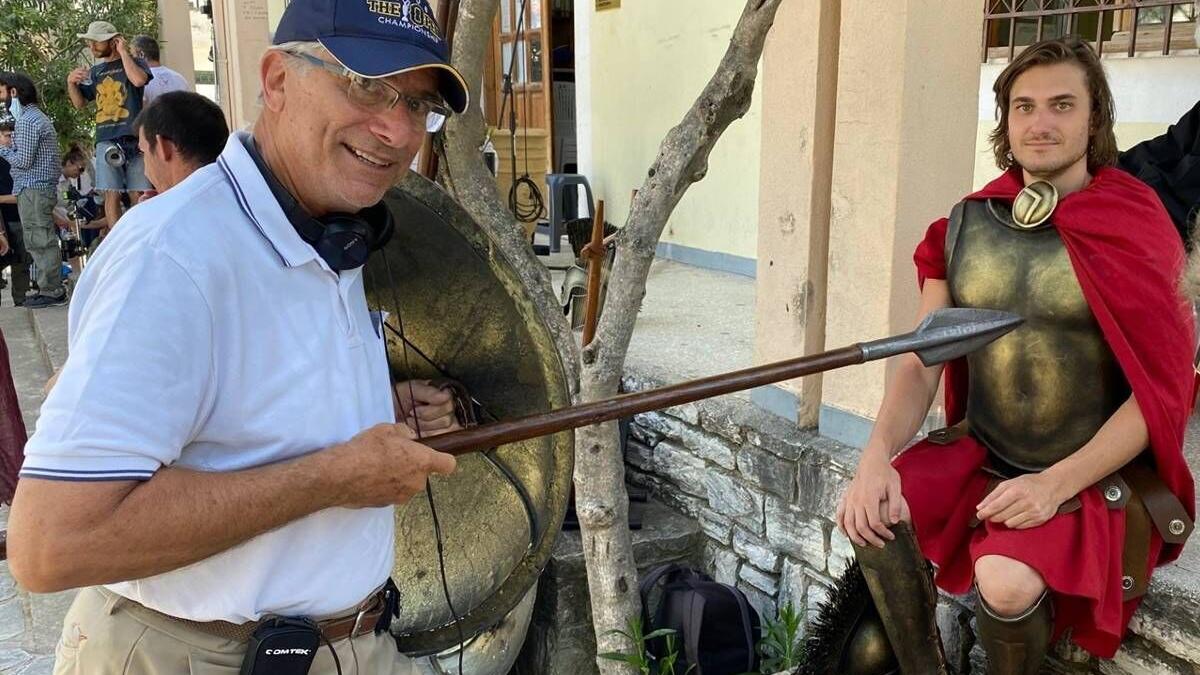 Go away with ... Leonidas G. Demas